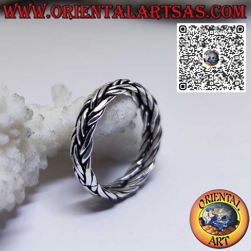 Silver band ring with a pair of intertwined wires from 5 mm. length