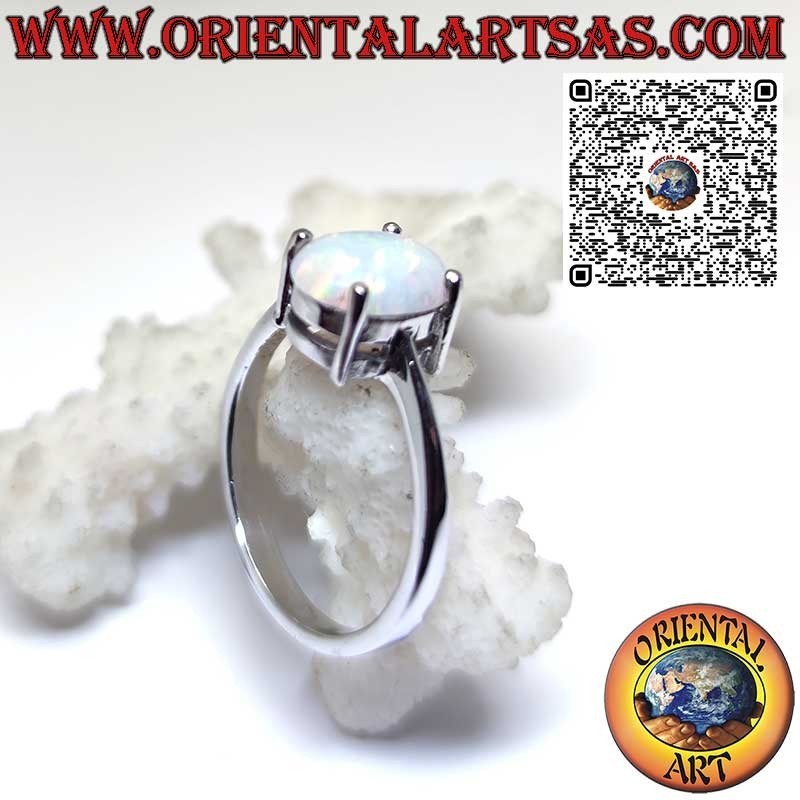 Anello in argento con opale arlecchino ovale incastonata con 4 griffe