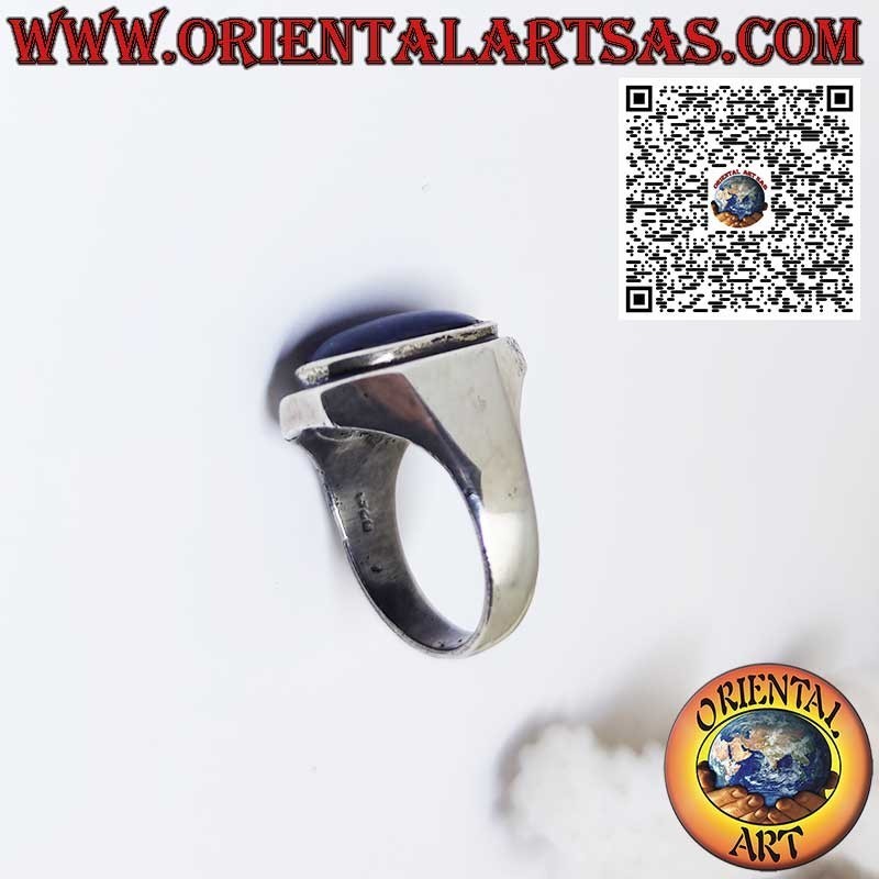 Bague en argent avec lapis-lazuli naturel ovale et monture façonnée