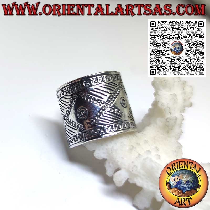Anello in argento, fascia da 19 mm. con incisioni fatta a mano Karen