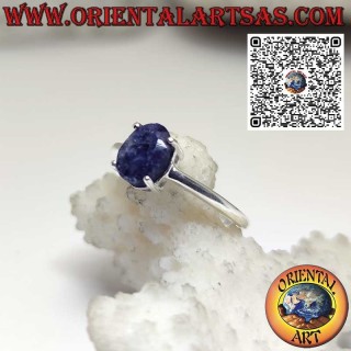 Bague en argent avec saphir ovale naturel serti de 4 griffes
