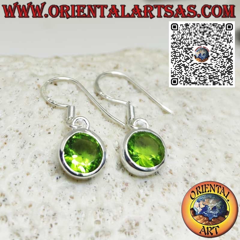 Silver earrings with round faceted peridot with simple edge