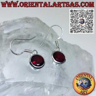Orecchini in argento con Granato tondo sfaccettato con bordo semplice