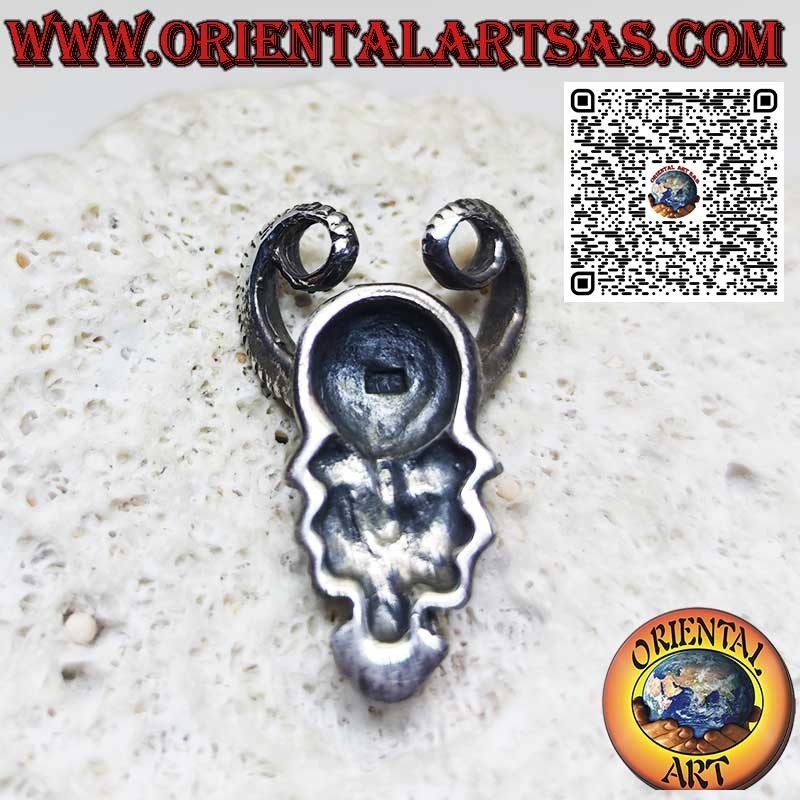 Colgante de plata maciza Cráneo humano con cuernos de carnero, Baphomet