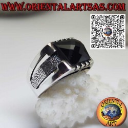 Silver ring with pointed faceted square onyx set