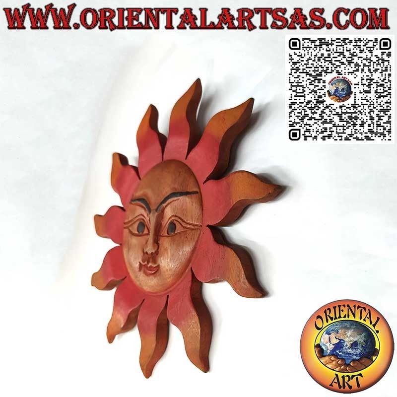 Soleil mural en bois de Suar aux couleurs chaudes (moyen) Diamètre 30 cm.