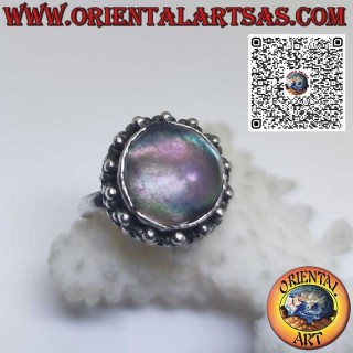 Bague ronde en argent avec coquille d'ormeau Paua entourée de points