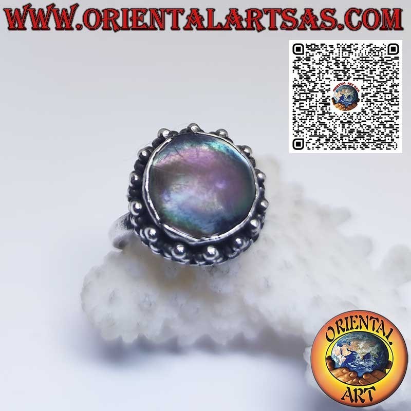 Round silver ring with Paua abalone shell surrounded by dots