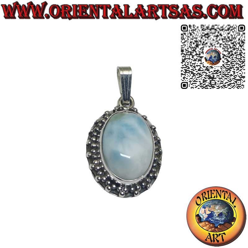 Pendentif en argent avec cabochon ovale en larimar naturel et trio de sphères