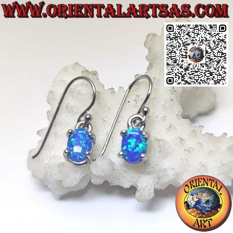 Boucles d'oreilles en argent avec opale mystique bleue ovale à bord lisse