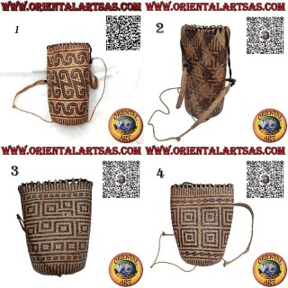 Handgewebter Rattan-Rucksack, hergestellt von den Dayaks von Kalimantan