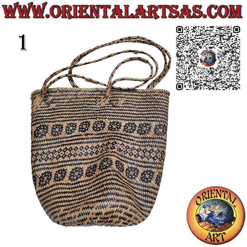 Handgewebte Rattantasche, hergestellt von den Dayak von Borneo Kalimantan