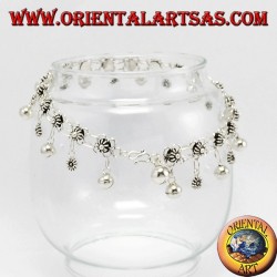 Argent cheville, des fleurs et des cloches