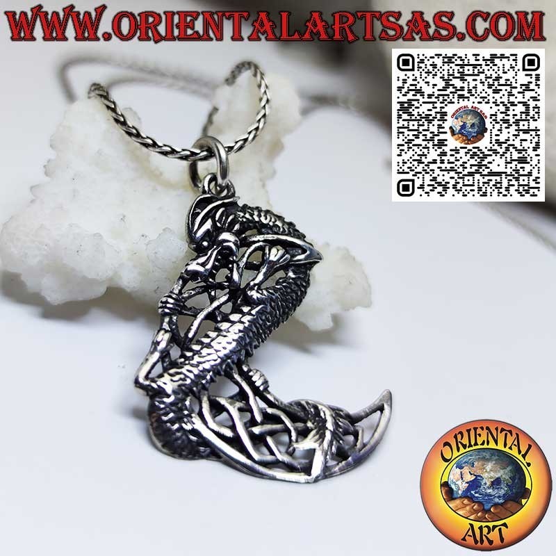Silberanhänger, gedrehter Drache auf keltischem Mond