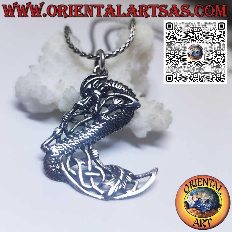 Silberanhänger, gedrehter Drache auf keltischem Mond