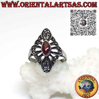 Anillo de plata con cornalina ovalada y Marcasita en engaste lanzadera