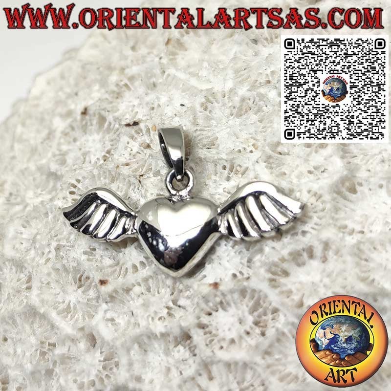 Pendentif coeur en argent avec ailes symbole de pureté, d'espoir et de protection
