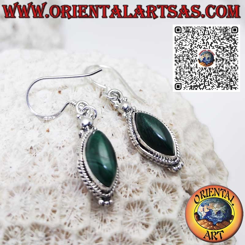 Boucles d'oreilles en argent avec navette en malachite et bord tressé