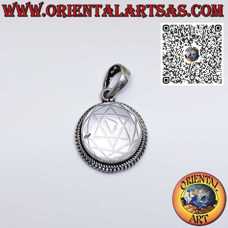 Silver pendant with Sri Yantra engraved on rock crystal 18mm.Ø
