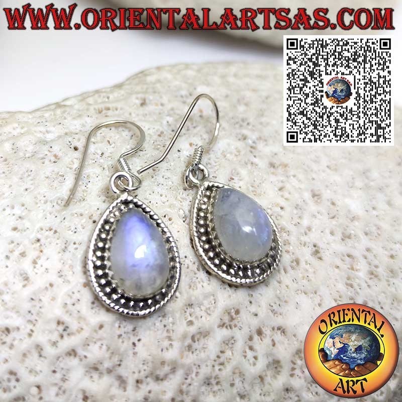 Pendientes de plata con piedra lunar en forma de gota rodeada de bolas