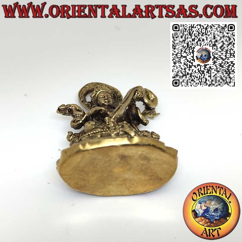 Bellissima scultura in ottone di Sarasvatī, dea della conoscenza e arte
