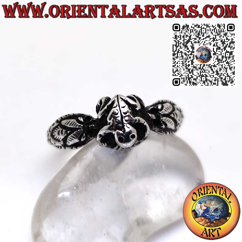 Bague en argent, la grenouille entre deux serpents cobra