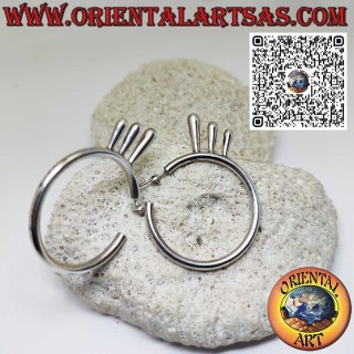 Orecchini in argento a cerchio da 40 mm. con tre bastoni sporgenti