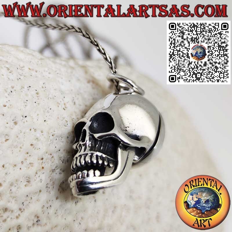 Pendentif en argent avec mandibule mobile et crâne ouvert