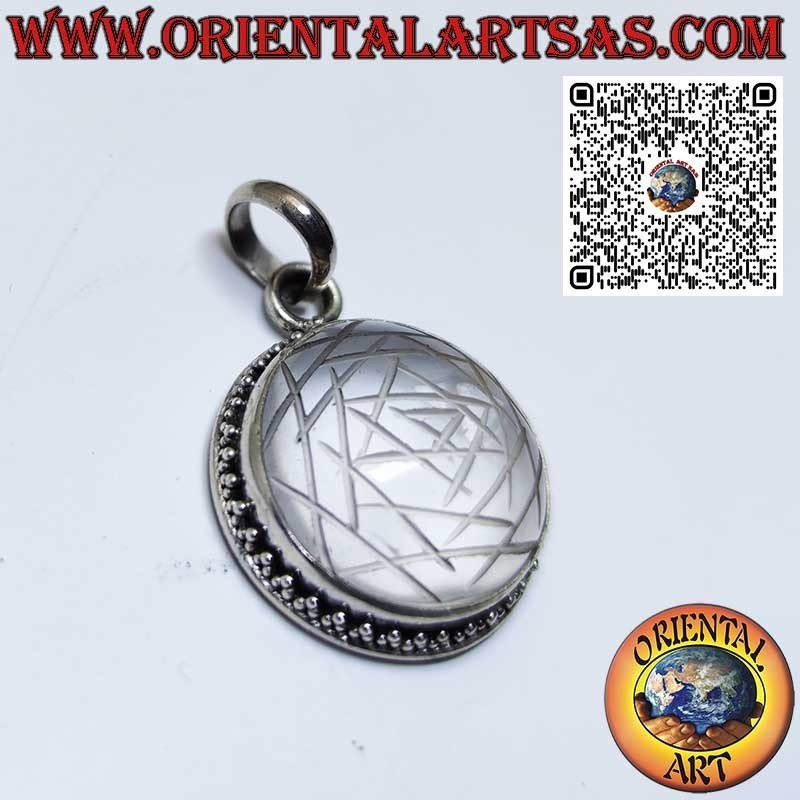 Colgante de plata con Sri Yantra grabado en cristal de roca 18mm.Ø