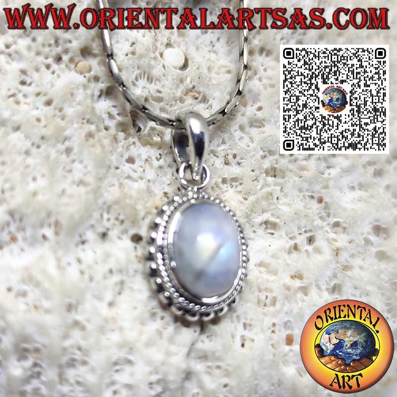 Colgante de plata con piedra luna arcoíris ovalada adornada con esferas