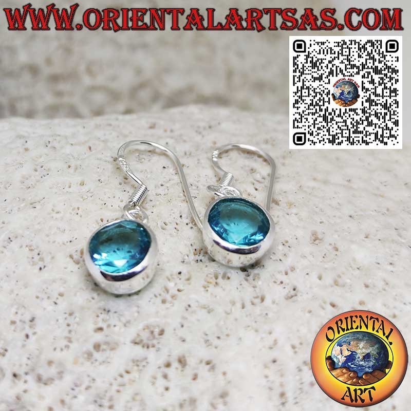 Pendientes de plata con topacio azul redondo y borde sencillo