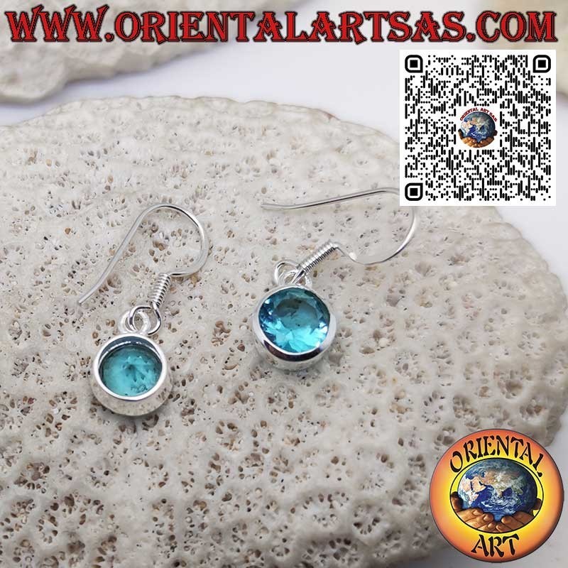 Orecchini in argento con topazio azzurro rotondi con bordo semplice