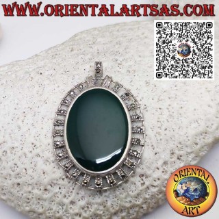 Silver pendant with green shuttle agate on smooth setting