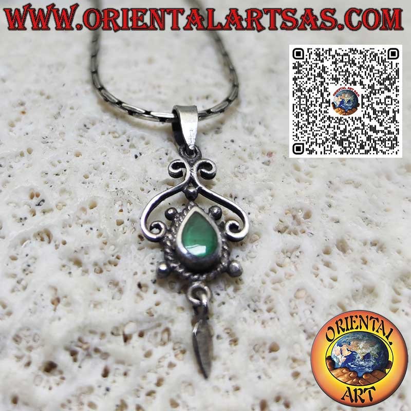 Pendentif en argent avec agate verte en forme de goutte, monture baroque et pendentif