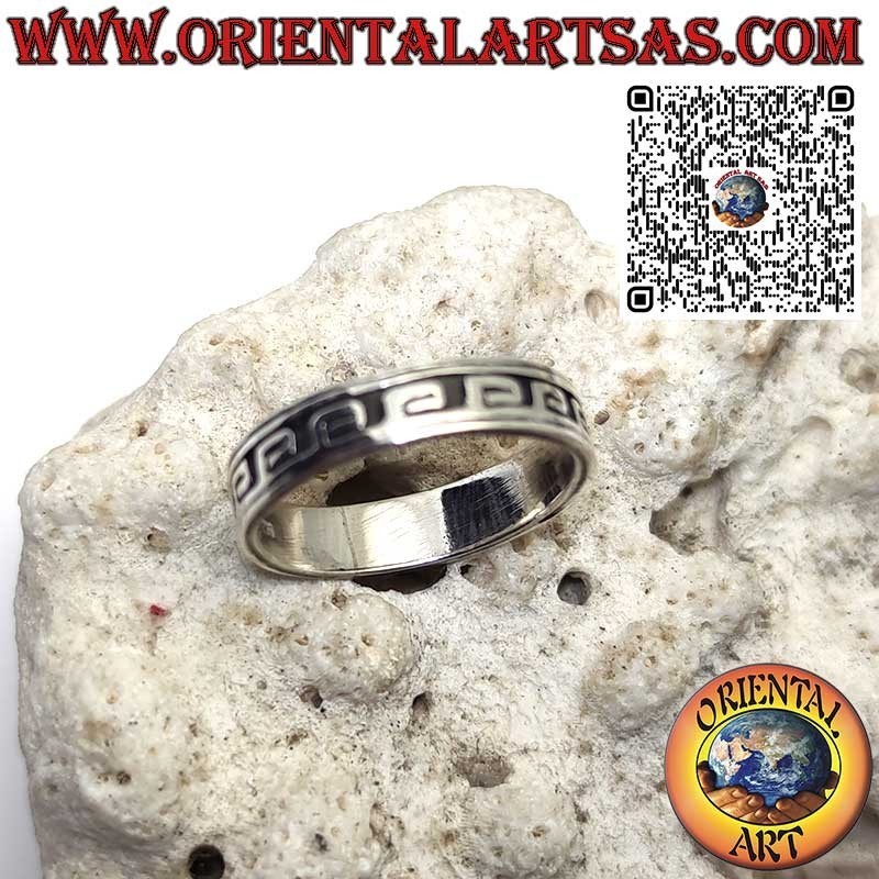 Silberner Bandring mit 5 mm flachem Relief und griechischem Motiv