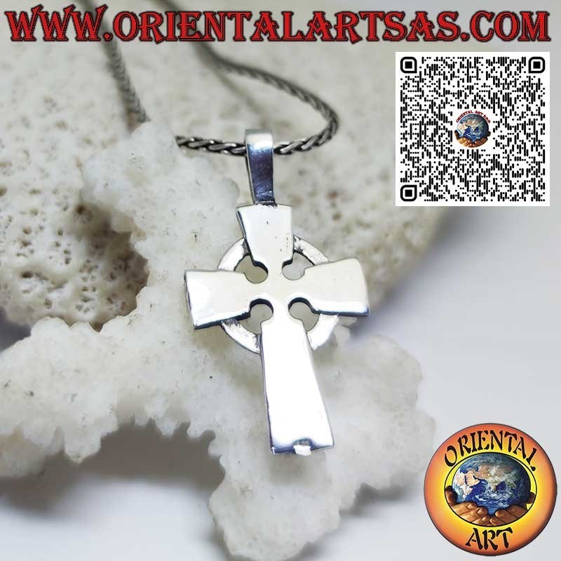 Smooth classic Celtic cross pendant made of 925 silver,