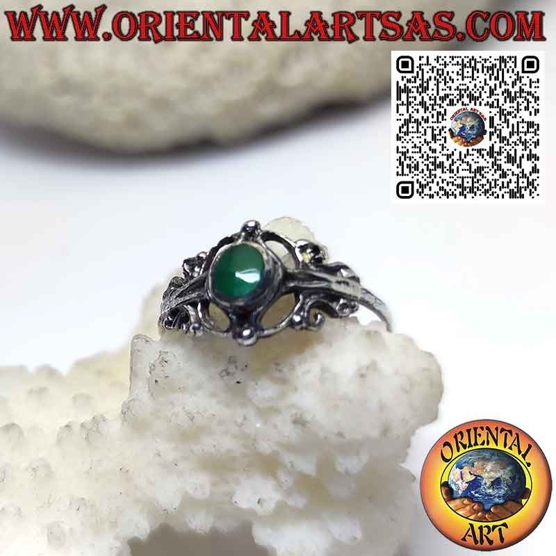 Bague en argent avec agate verte ronde et décorations baroques, petite