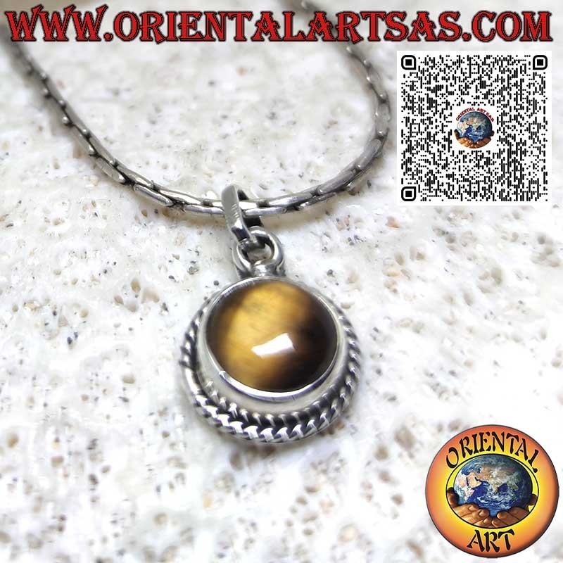 Colgante redondo de plata con ojo de tigre rodeado de trenza.