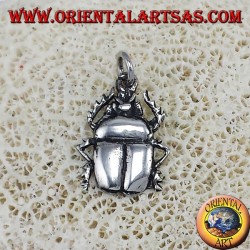 escarabajo colgante de plata