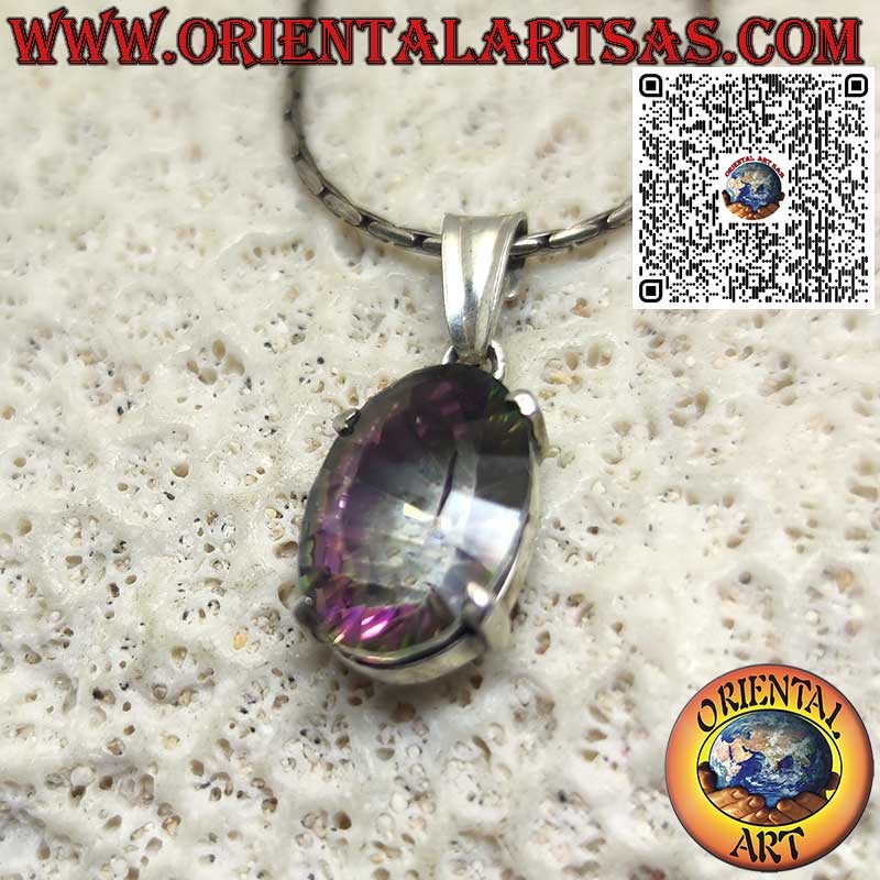 Colgante de plata con cuarzo aura ovalado engastado con cuatro puntas.