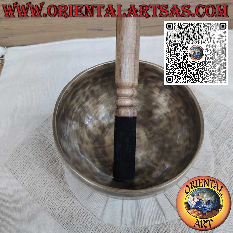 Bol tibétain, 15 cm Ø, 329 Hz, poids 675 g, complet avec bâton traditionnel.