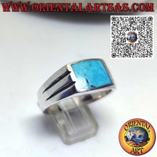 Bague en argent avec turquoise affleurante rectangulaire et deux lignes horizontales gravées sur les côtés