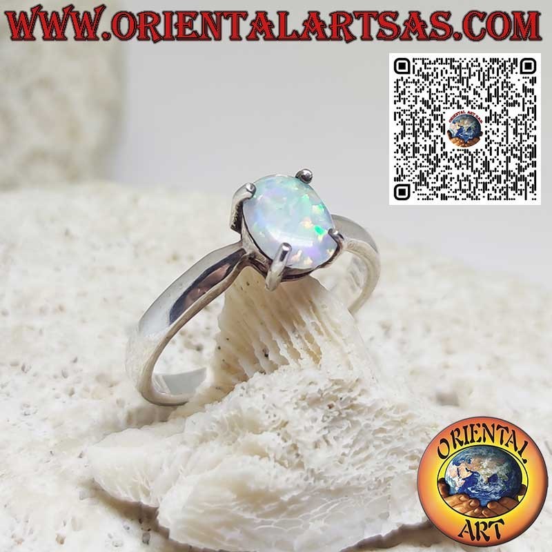 Anillo de plata con ópalo arlequín ovalado engastado con 4 garras