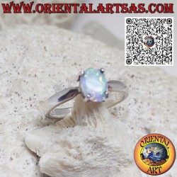 Bague en argent avec opale arlequin ovale sertie par 4 griffes
