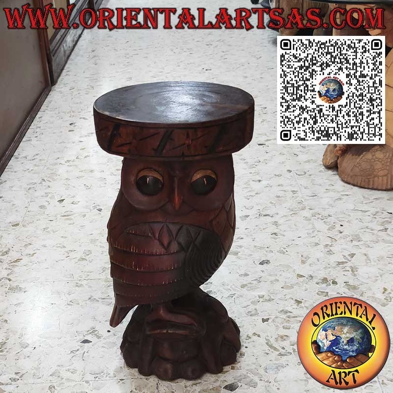 Sculpture de hibou avec une surface d'appui en un seul bloc de bois de suar de 50 cm