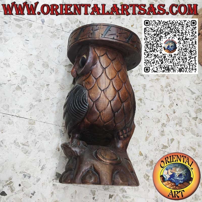 Sculpture de hibou avec une surface d'appui en un seul bloc de bois de suar de 50 cm
