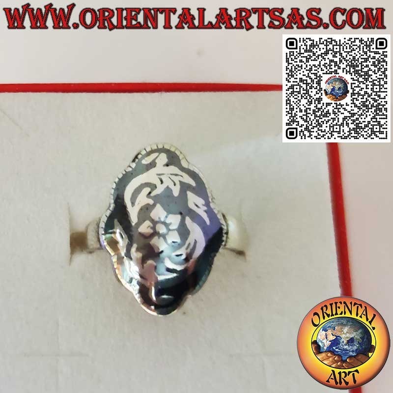 Anello in argento con decori floreali in Niello realizzato a mano