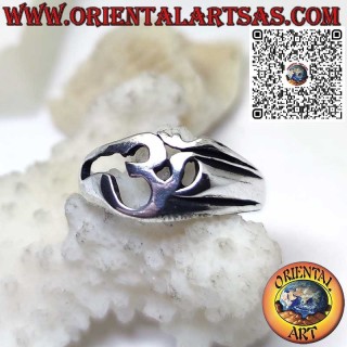Anillo de plata con símbolo sagrado ॐ – Om, la esencia de la energía universal