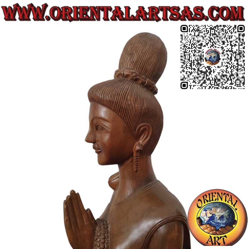 Sculpture femme thaï avec salut Sawasdee en bois et motifs floraux 150 cm