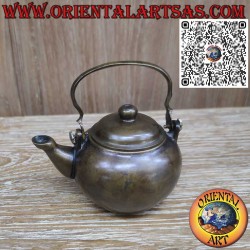 Pequeña tetera tailandesa de latón macizo, pesada y hecha a mano